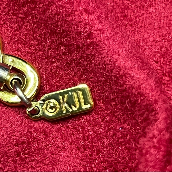 Kenneth Jay Lane Turquoise and Gold Necklace - Picture 3 of 3